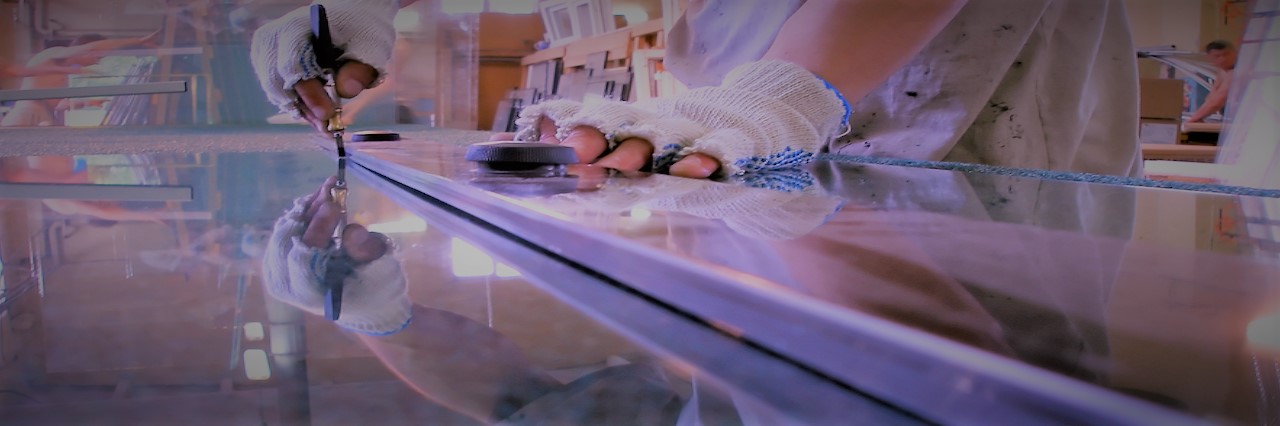 Slider, Glass Cutting Service in Moorgate, Liverpool Street, EC2